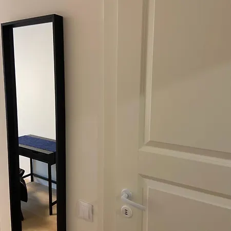 Myroom-1 In Stroomi * Reval