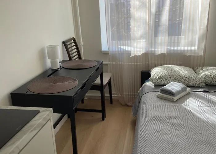 Myroom-1 In Stroomi * Reval